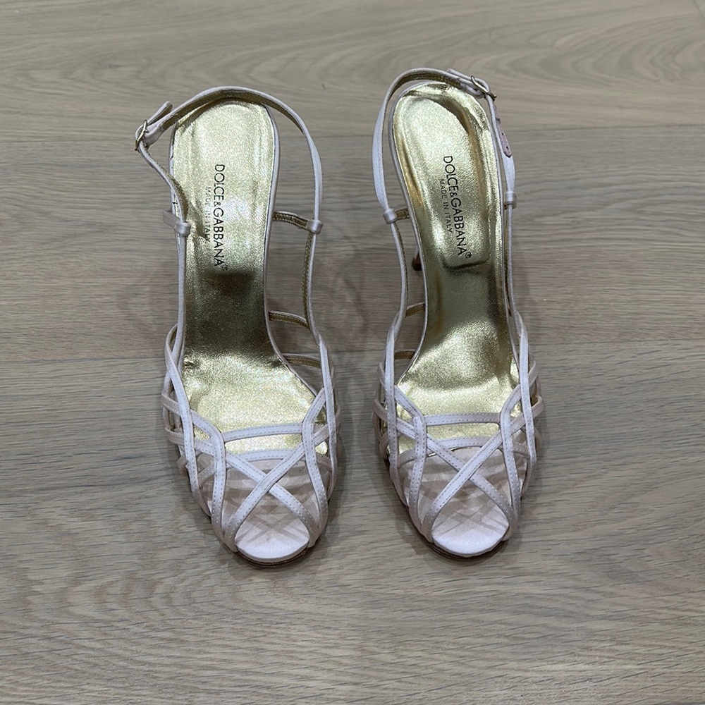 Dolce & Gabbana light pink satin strappy heels. Heel is 4inches (100mm). Size 38